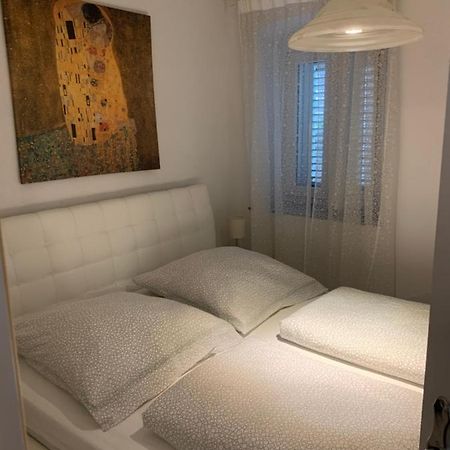 Apartman Annamaria Cres Exterior photo