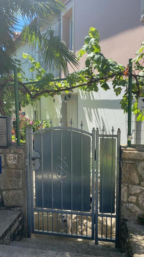 Apartman Annamaria Cres Exterior photo